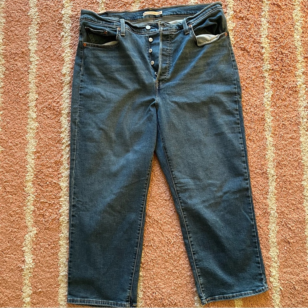 Levi’s Ribcage Straight Ankle Jeans - Picture 5 of 8